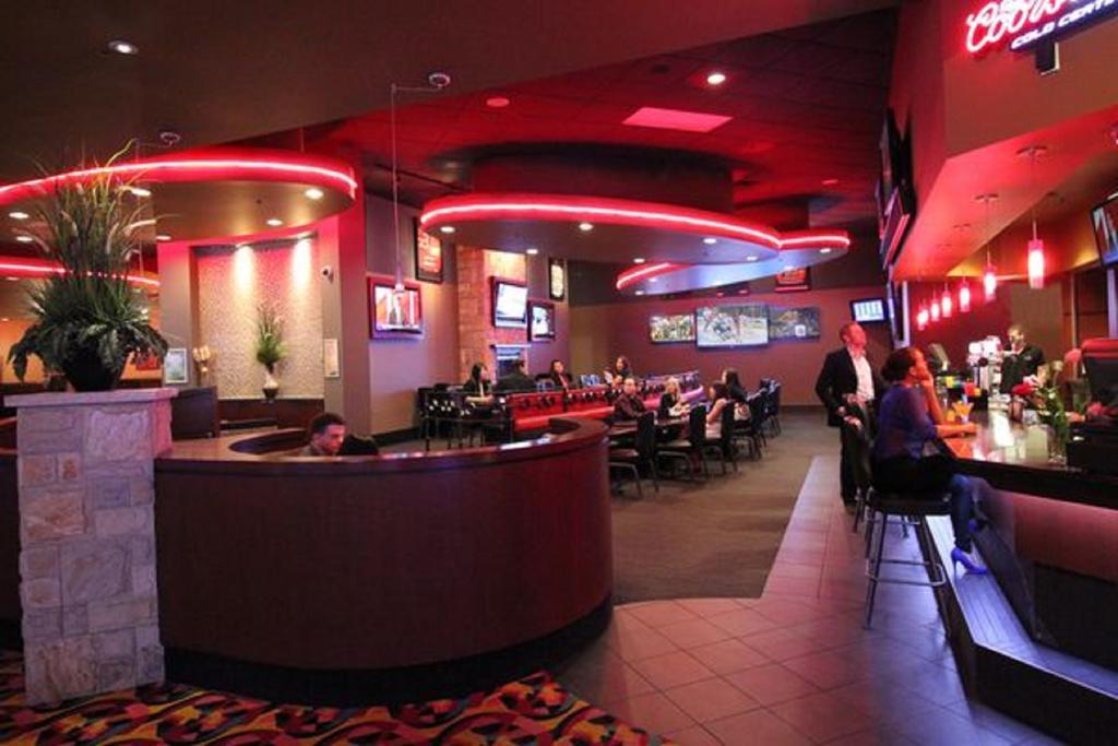 Century Casino & Hotel Έντμοντον Εξωτερικό φωτογραφία